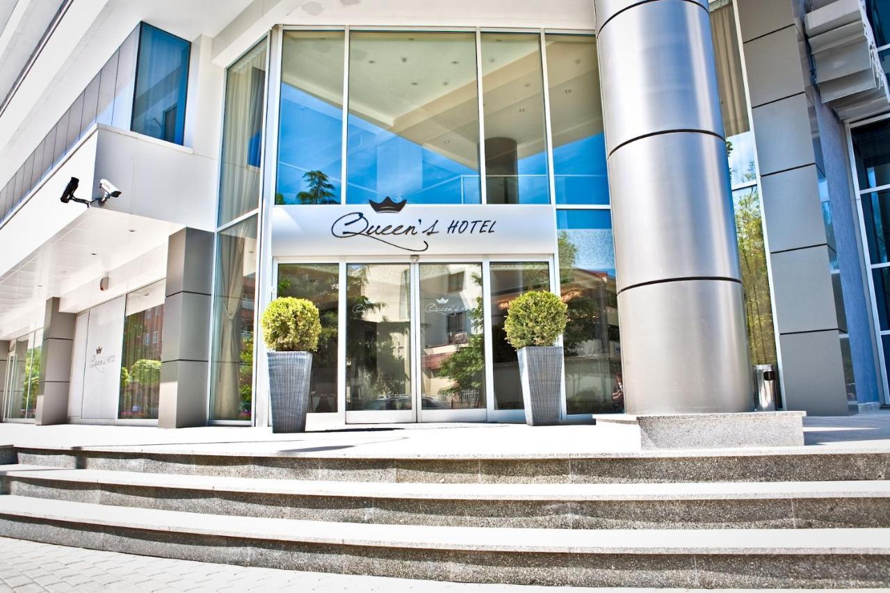 Queen'S Hotel - Zebra Centre Скопие Екстериор снимка