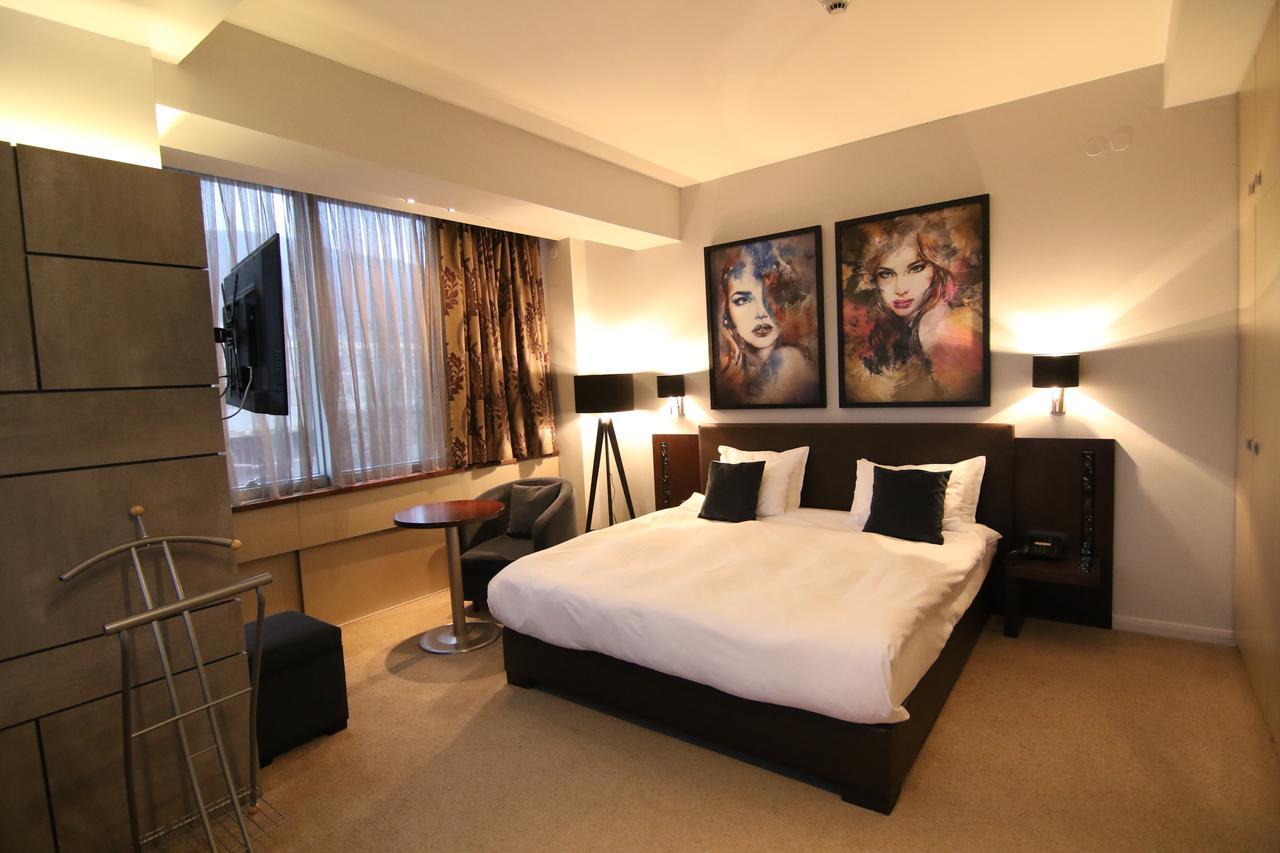 Queen'S Hotel - Zebra Centre Скопие Стая снимка